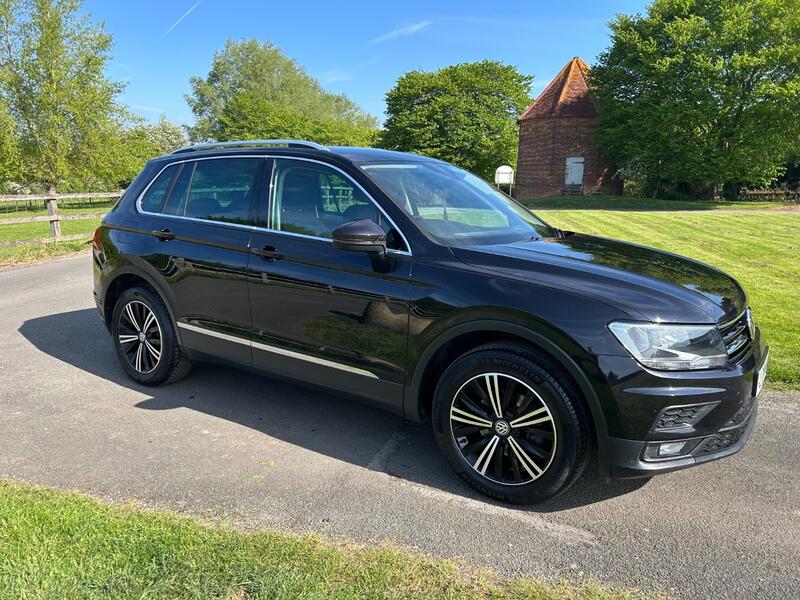 View VOLKSWAGEN TIGUAN 1.5 TSI EVO SE Navigation