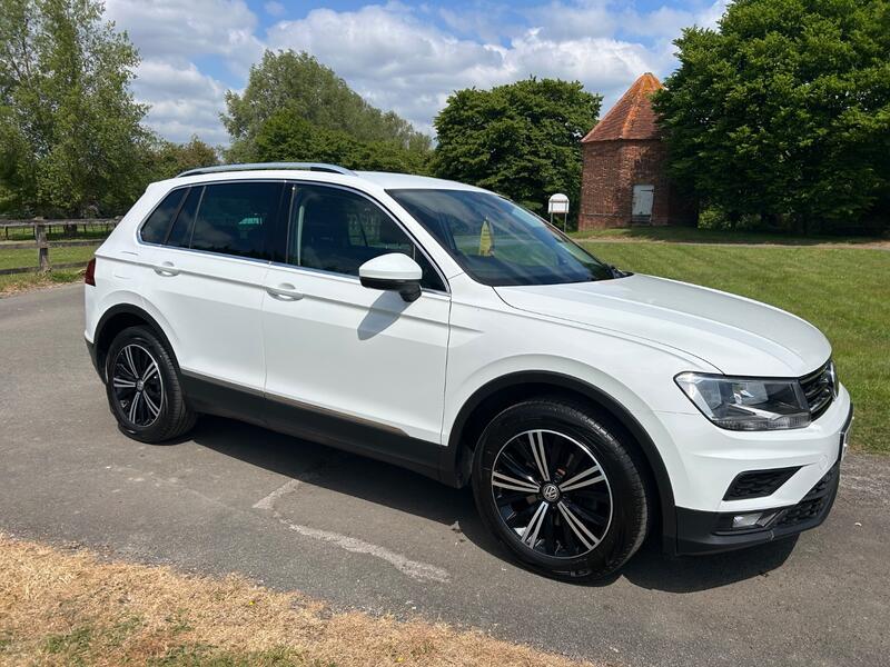 View VOLKSWAGEN TIGUAN 1.4 TSI SE Navigation