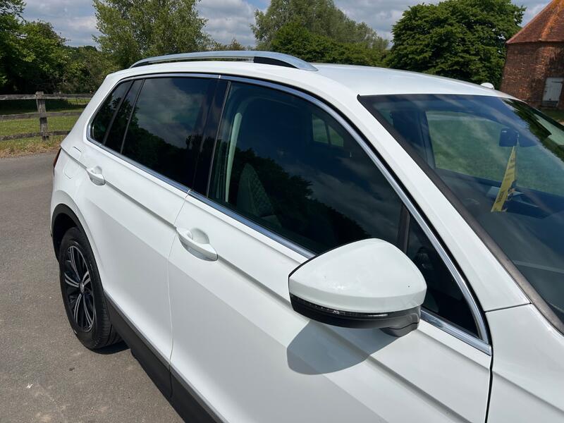 View VOLKSWAGEN TIGUAN 1.4 TSI SE Navigation