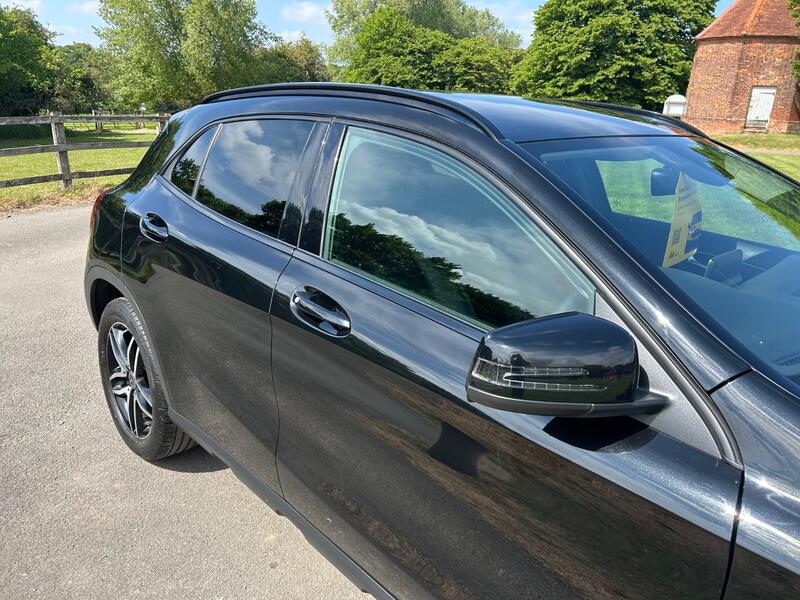 View MERCEDES-BENZ GLA CLASS 1.6 GLA180 Urban Edition