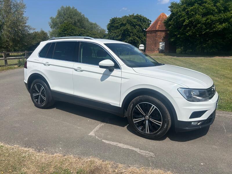 View VOLKSWAGEN TIGUAN 1.4 TSI SE Navigation