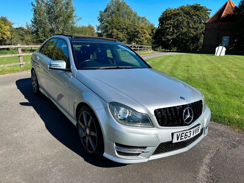 View MERCEDES-BENZ C CLASS C220 CDI AMG PREMIUM PLUS SPORT SALOON AUTO 79K FSH PAN ROOF SAT NAV